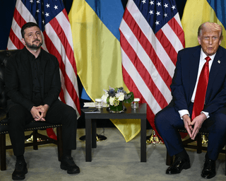 Поворот на 180 градусов: Трамп вместо уступок требует от Зеленского деоккупации земель, — CNN