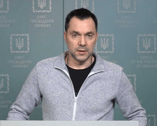 Арестович видалив вибачення за слова про Дніпро і звинуватив "українських гнид" у шкідництві