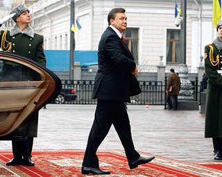 Новогоднее поздравление Януковича записали с шестого раза