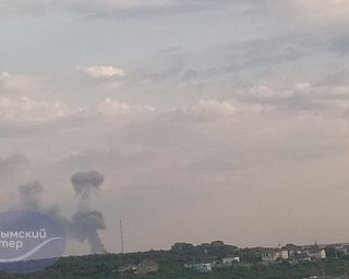 Вибухи в Криму: ракета розбомбила військову частину РФ поблизу Балаклави, — соцмережі (фото, відео)