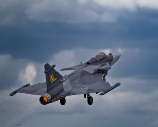 ШІ-льотчик за штурвалом шведського винищувача Saab Gripen E — майбутнє повітряного бою