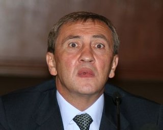 Левочкин: Янукович не собирается пока увольнять Черновецкого