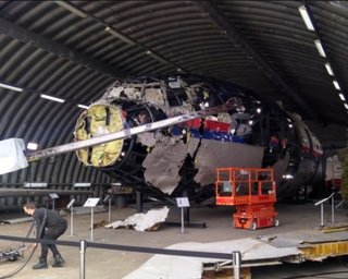 На суде по MH17 показали фото обломков ракеты, которая могла сбить самолет