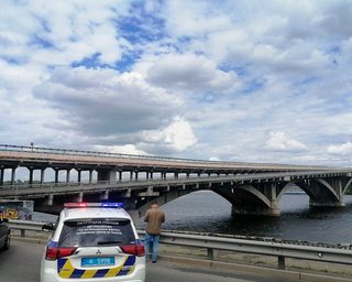Правила руху мостами під час повітряних тривог можуть змінитись: що кажуть у КМДА