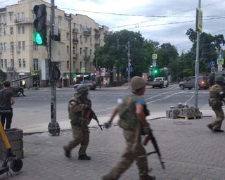 "Это внутреннее дело России": Китай спустя сутки отреагировал на мятеж Пригожина