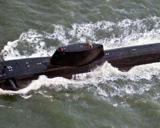 Россия использовала корабли, подлодки и самолеты для "охоты" на британскую субмарину, - СМИ