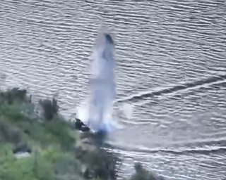 Двічі в одну точку: ЗСУ поцілили у водний скутер ЗС РФ, який плив через Дніпро (відео)