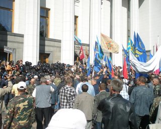 Афганцы заявили, что милиция применила против них слезоточивый газ