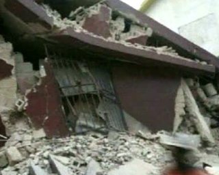 На Гаити обрушилась школа: погибли четыре ребенка