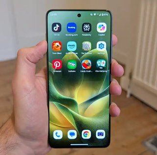 Motorola Edge 70 Pro проти Samsung Galaxy A57: названо кращий бюджетний смартфон (фото)
