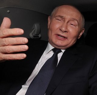 "Некультурно": в Кремле обиделись на поздравление Зеленского к Рождеству