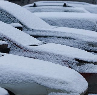 Ошибки водителей: какие предметы нельзя оставлять в салоне автомобиля зимой