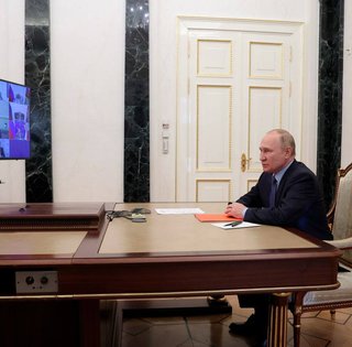 От ядерного ада до заморозки фронта: какие сценарии лежат на столе у Путина