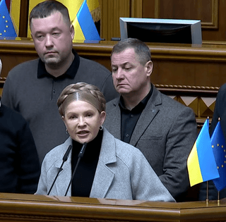 Тимошенко после подозрения НАБУ пообещала бороться со взятками и покончить с "внешним управлением"