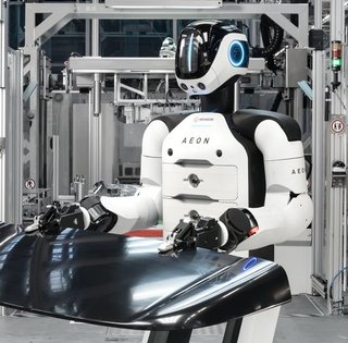 Роботи з ШІ почали збирати BMW: працювали по 10 годин на день із двома вихідними (відео)