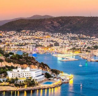 США эвакуировали консульство в Турции: Анкара развернула F-16 на территории Северного Кипра