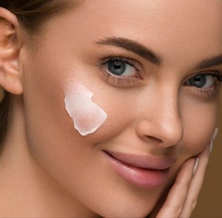 Керамиды и уход за лицом: какую пользу они приносят