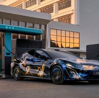 Запас хода 1000 км и зарядка за 10 минут: электрический флагман BYD показали на первых фото