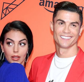 Роналду построил особняк мечты за 30 млн фунтов с золотыми кранами и личным пляжем