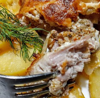 М'ясо по-французьки "Дипломат": як приготувати м'ясну запіканку