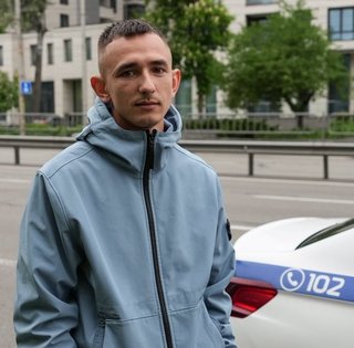 Літав в оточений Маріуполь та був у полоні: поліція затримала ветерана, який кинув яйцем у Єрмака