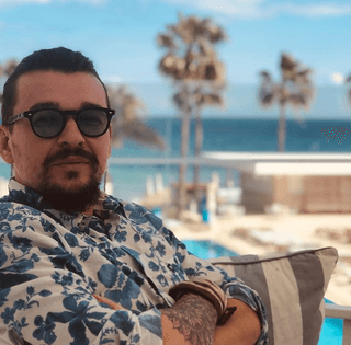 Украинец купил землю в Италии за 750 евро — в гости к нему едут из 18 стран мира