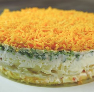 Салат "Луїза": смачна та яскрава альтернатива "Оселедцю під шубою"