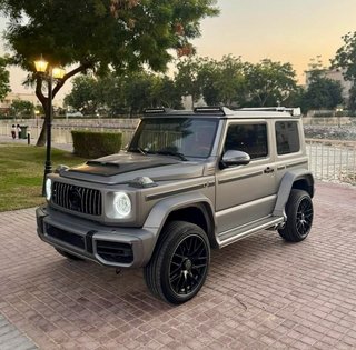 Маленький "Гелендваген": на продажу выставили Suzuki Jimny с ярким тюнингом (фото)