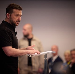 Мир через референдум: что стоит за инициативой Зеленского и почему эксперты спорят