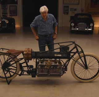 23 года был самым быстрым в мире: в интернете показали уникальный мотоцикл 1907 года (видео)