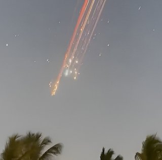 Сразу три пассажирских самолета едва не разбились из-за ракеты Илона Маска