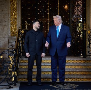 Трамп угрожает Гренландии: Зеленский рассказал, отправит ли Украина свои войска на остров