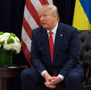 "Путин готов": Трамп требует от Зеленского подписать мирное соглашение