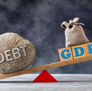 10 тысяч долларов с каждого украинца: как Украина попала в долговую яму и когда придут коллекторы