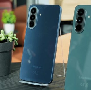 "Дивовижно": два недорогі смартфони Samsung отримали флагманські функції (фото)