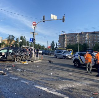 Женщина "не имела шансов", а мальчик погиб возле дома: СМИ раскрыли новые подробности ДТП в Киеве