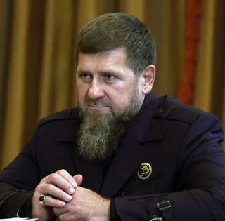 Болезнь Кадырова разжигает борьбу за власть: кто может стать следующим главой Чечни, — The Times