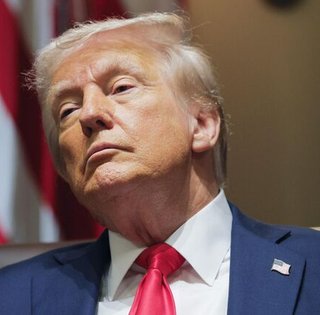 "Витратив весь свій час і гроші": Трамп розкритикував Байдена за "надмірну" допомогу Україні