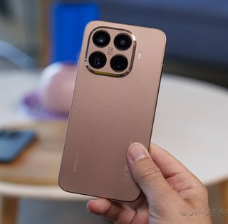 Флагманська потужність за середньою ціною: який телефон Xiaomi рекомендують в Україні (фото)