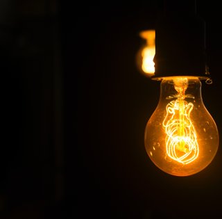 В Украине частично отменили графики отключений: у кого вечером будет свет