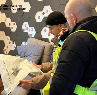 Поножовщина в школе Киева: пострадавшие в реанимации, нападавшему грозит статья за убийство