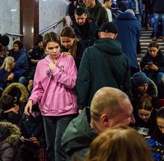 Нервная ночь 2 июня: как метро спасает киевлян во время ракетных обстрелов