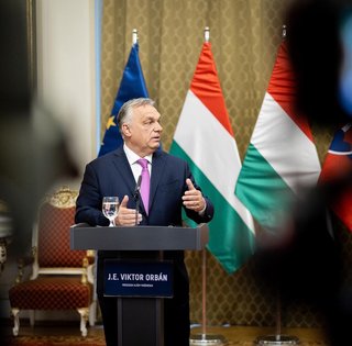 Відмова від фінансування України: Орбан хоче запустити "петицію" перед виборами