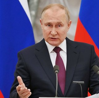 Файли Епштейна: фінансиста називали керуючим статками Путіна