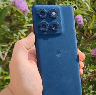 Надійний і швидкий смартфон на 2026 рік: яка модель Motorola б'є рекорди продажів (фото)
