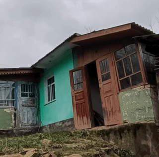 "Тепер усі сусіди заздрять": українка оживила найгіршу хату в селі (фото)