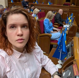 "Не делайте шоу": в Раде Безуглая набросилась на Федиенко во время его выступления (видео)