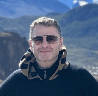 Директор Дворца прокомментировал ссору с Павликом и назвал его "половой тряпкой"