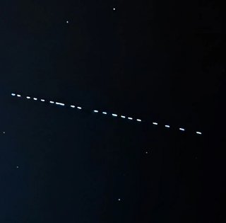 В небе над Киевом заметили "НЛО": что известно (видео)