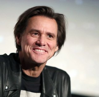 Усе життя під маскою: як Джим Керрі став коміком, борючись зі страхом смерті та депресією